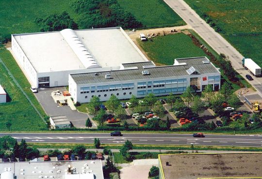 WEE Production Hall 1998